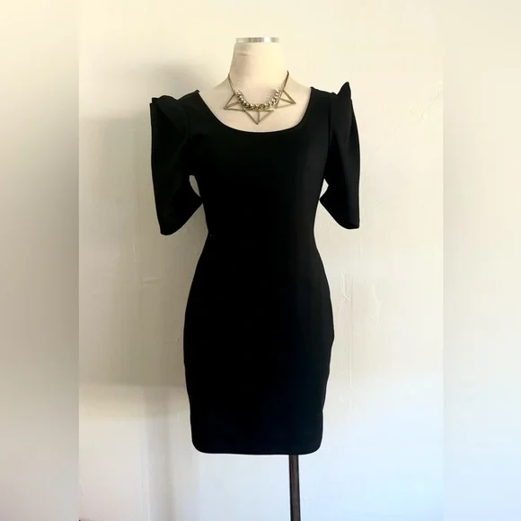 🫧Gently Loved🫧 Little Black Dress 🖤👗 - Picture 1 of 5